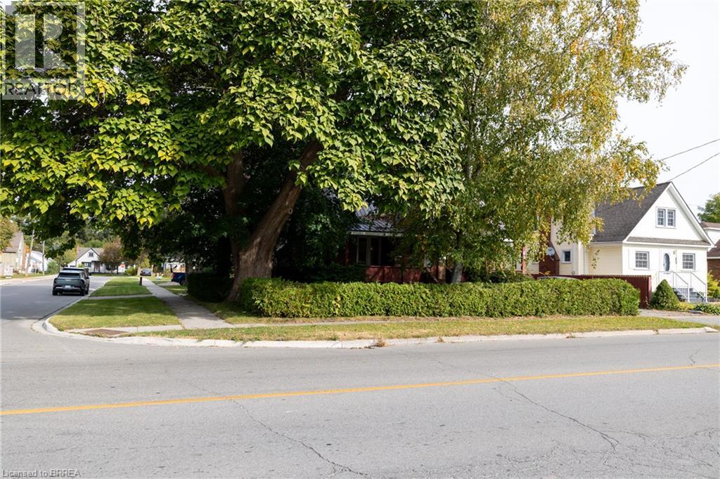 41 Church Street E, Delhi, Ontario  N4B 1T5 - Photo 3 - 40870414