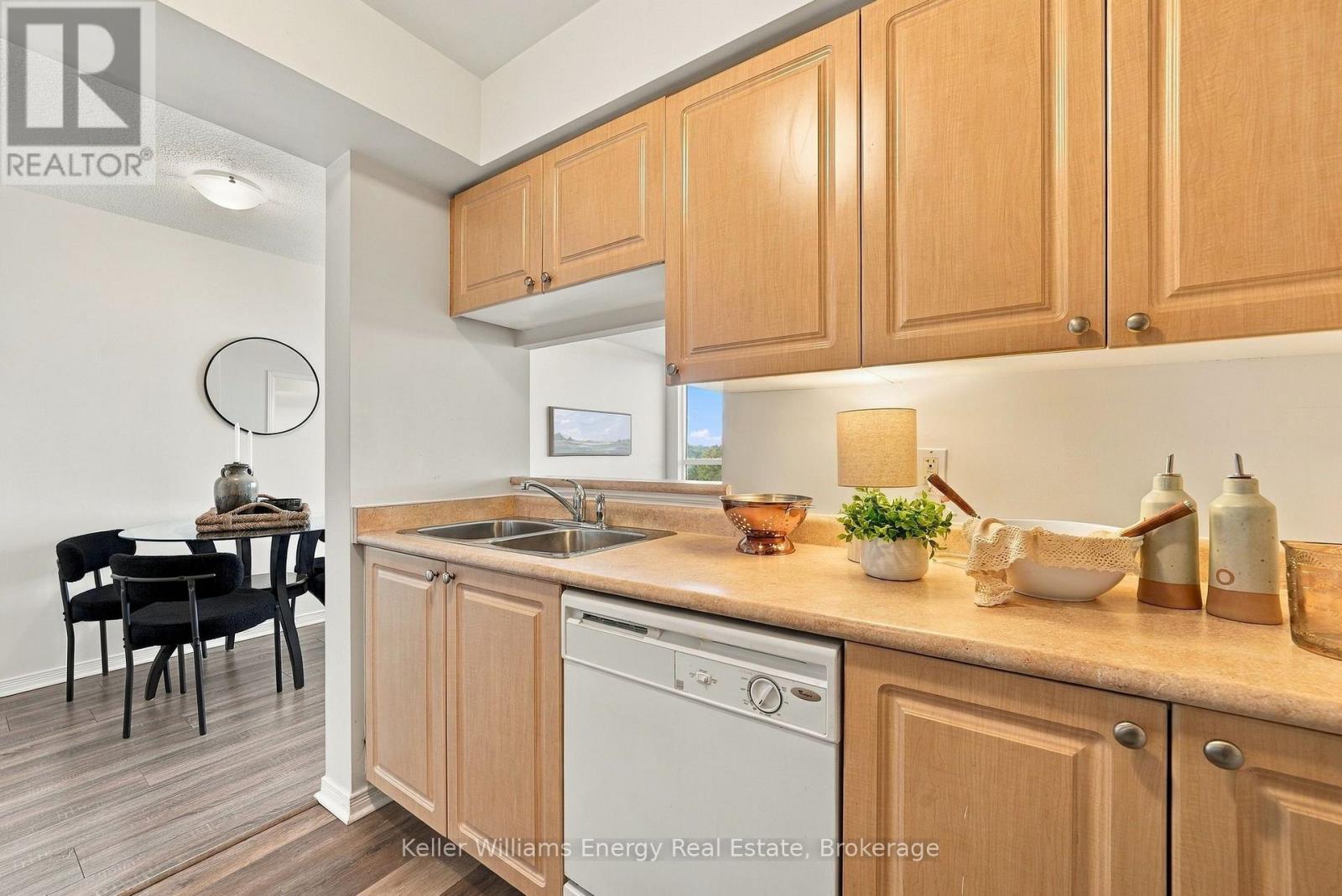 705 - 1200 The Esplanade N, Pickering, Ontario  L1V 6V3 - Photo 10 - E14012946