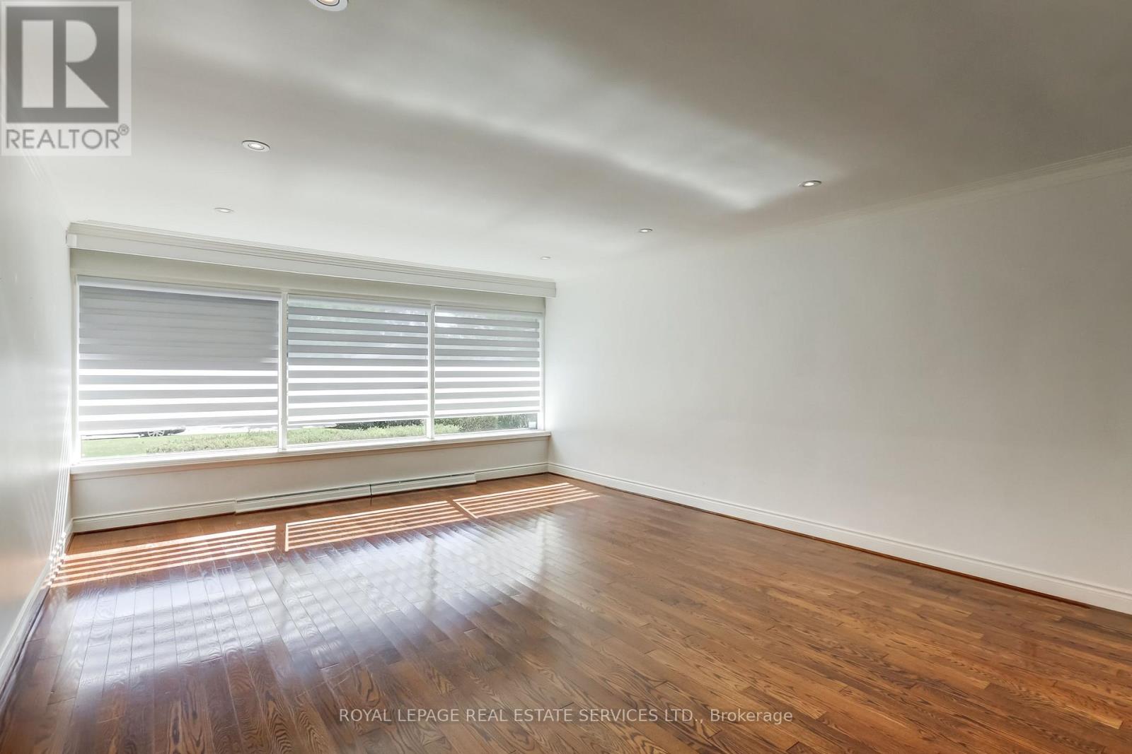 75 Ravensbourne Crescent, Toronto, Ontario  M9A 2B1 - Photo 5 - W13885812