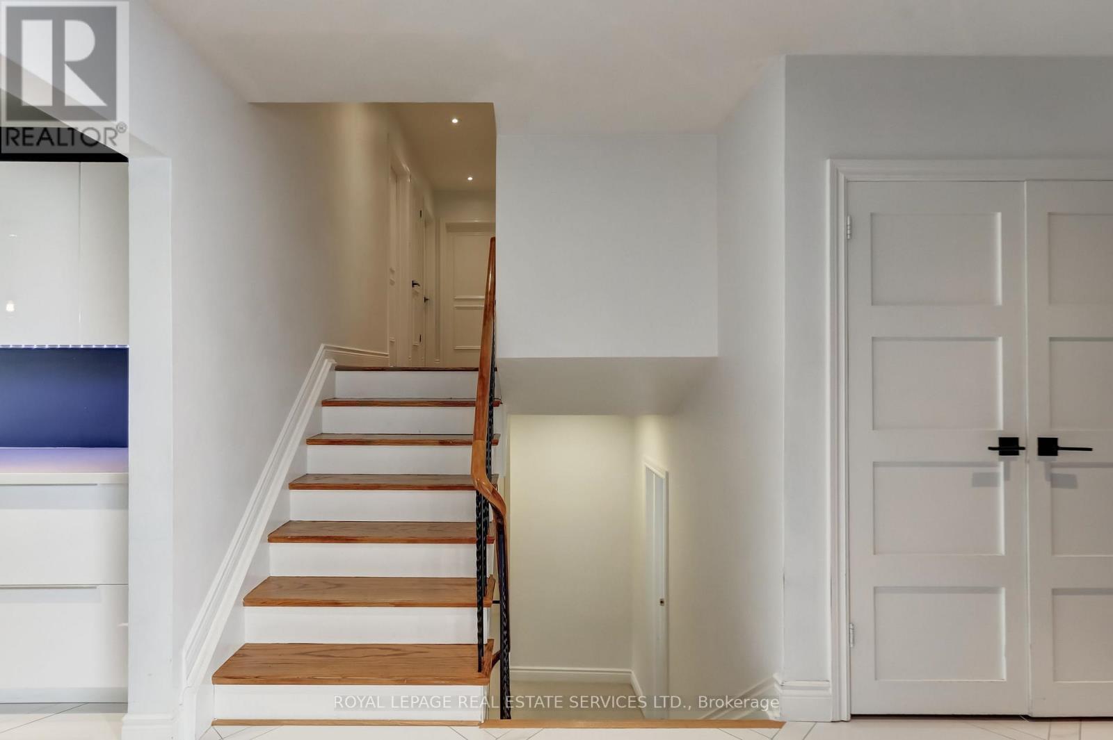 75 Ravensbourne Crescent, Toronto, Ontario  M9A 2B1 - Photo 17 - W13885812
