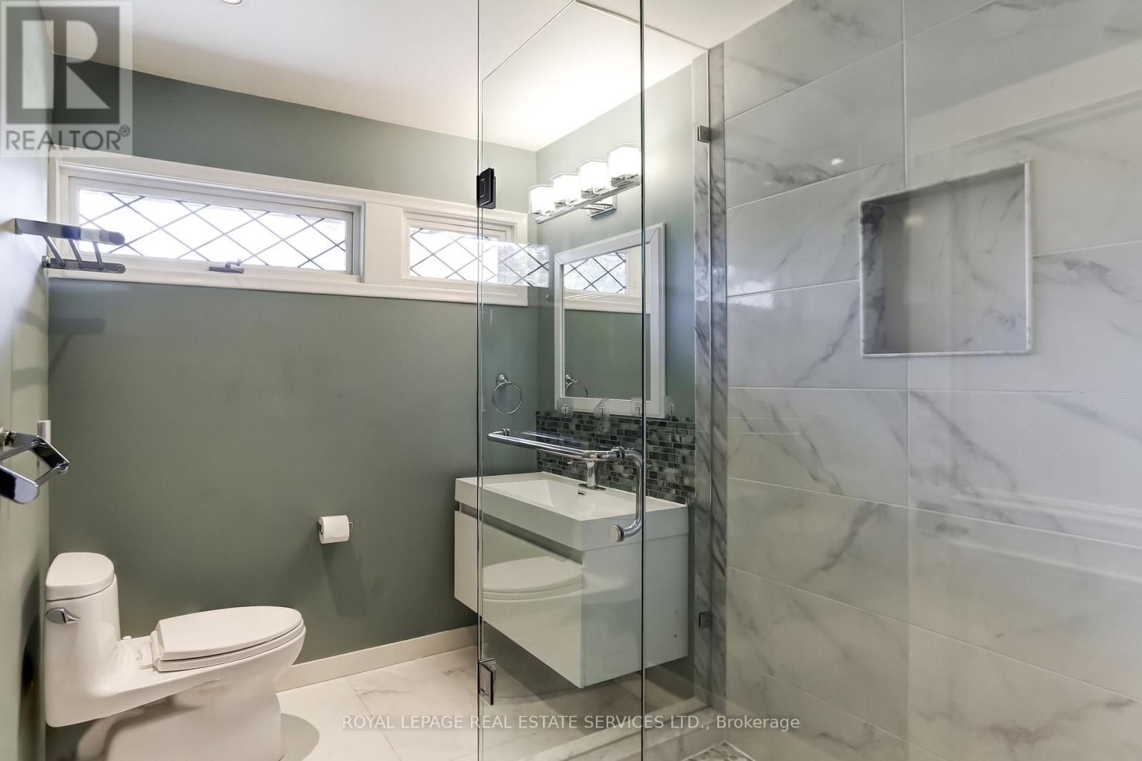 75 Ravensbourne Crescent, Toronto, Ontario  M9A 2B1 - Photo 25 - W13885812