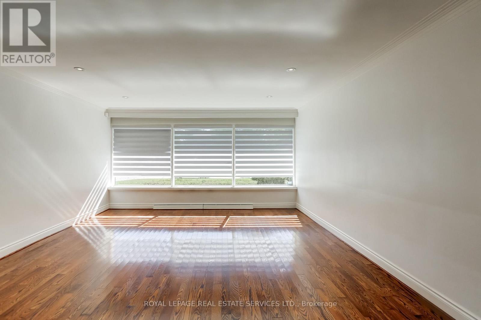75 Ravensbourne Crescent, Toronto, Ontario  M9A 2B1 - Photo 6 - W13885812