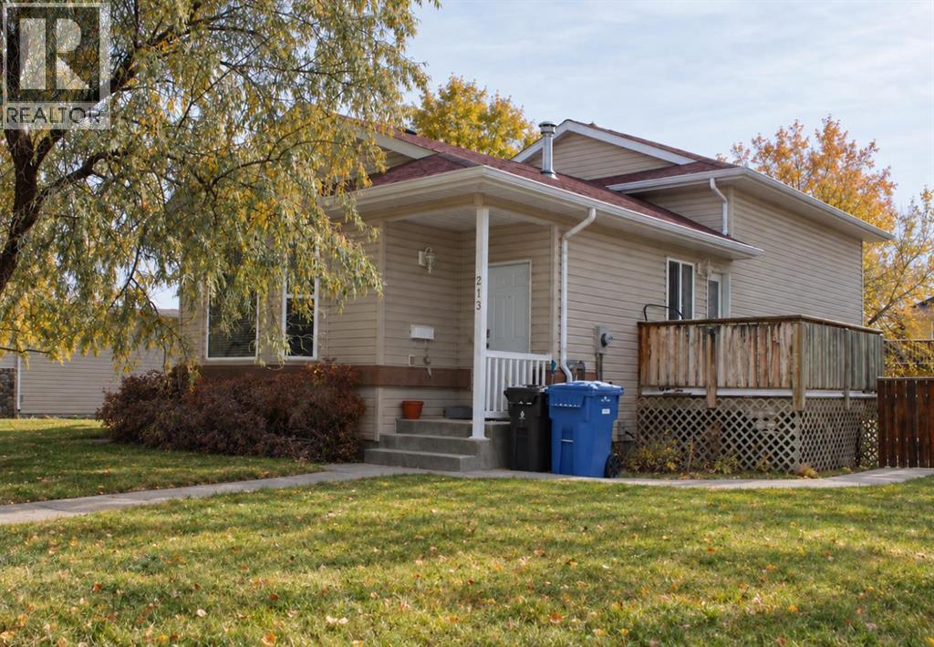 213 Chilcotin Road W, Lethbridge, Alberta  T1K 7N1 - Photo 1 - A2350713