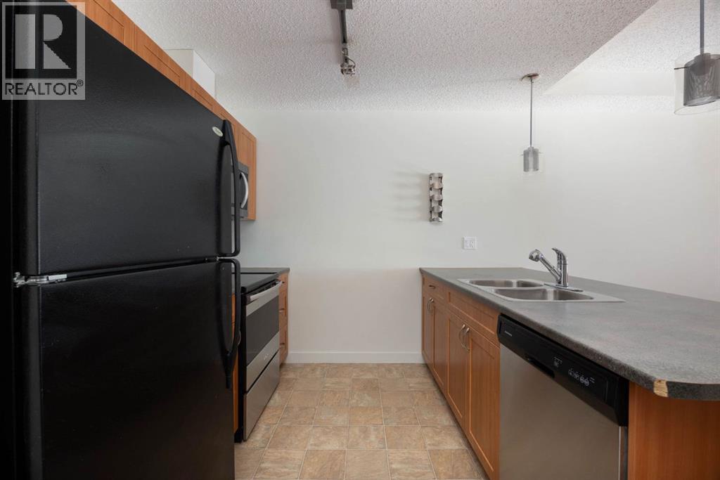 211, 136A Sandpiper Road