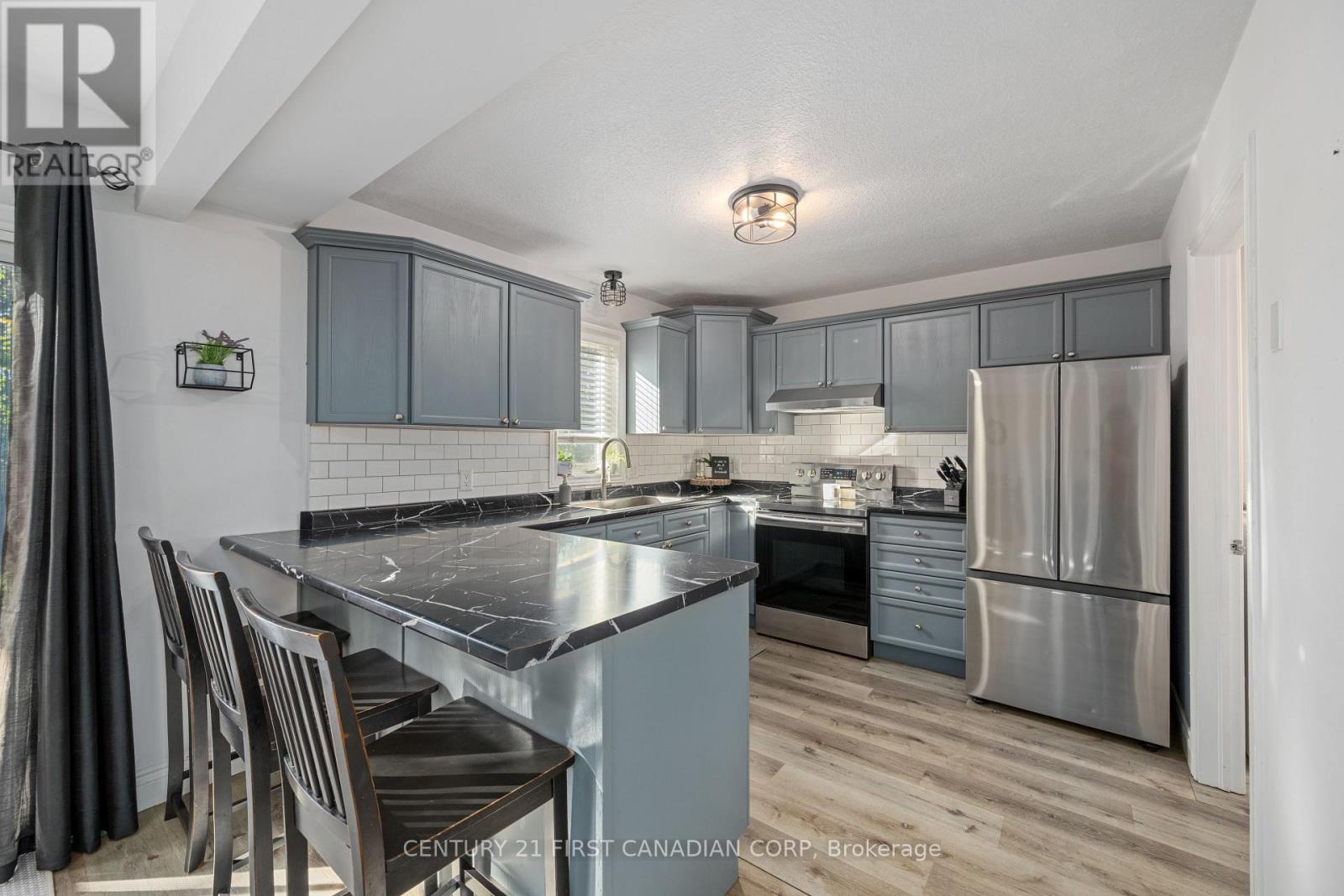 101 Duchess Avenue, Lucan Biddulph, Ontario  N0M 2J0 - Photo 11 - X14013366