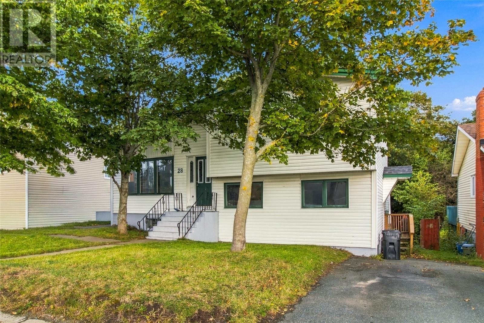 28 Thorburn Road, St Johns — photo 2