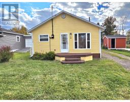 <div class="price">$134,500</div> 15 Coronation Street<br>Botwood, Newfoundland & Labrador<br><div class='bed_bath'>2 Bed | 1 Bath</div>