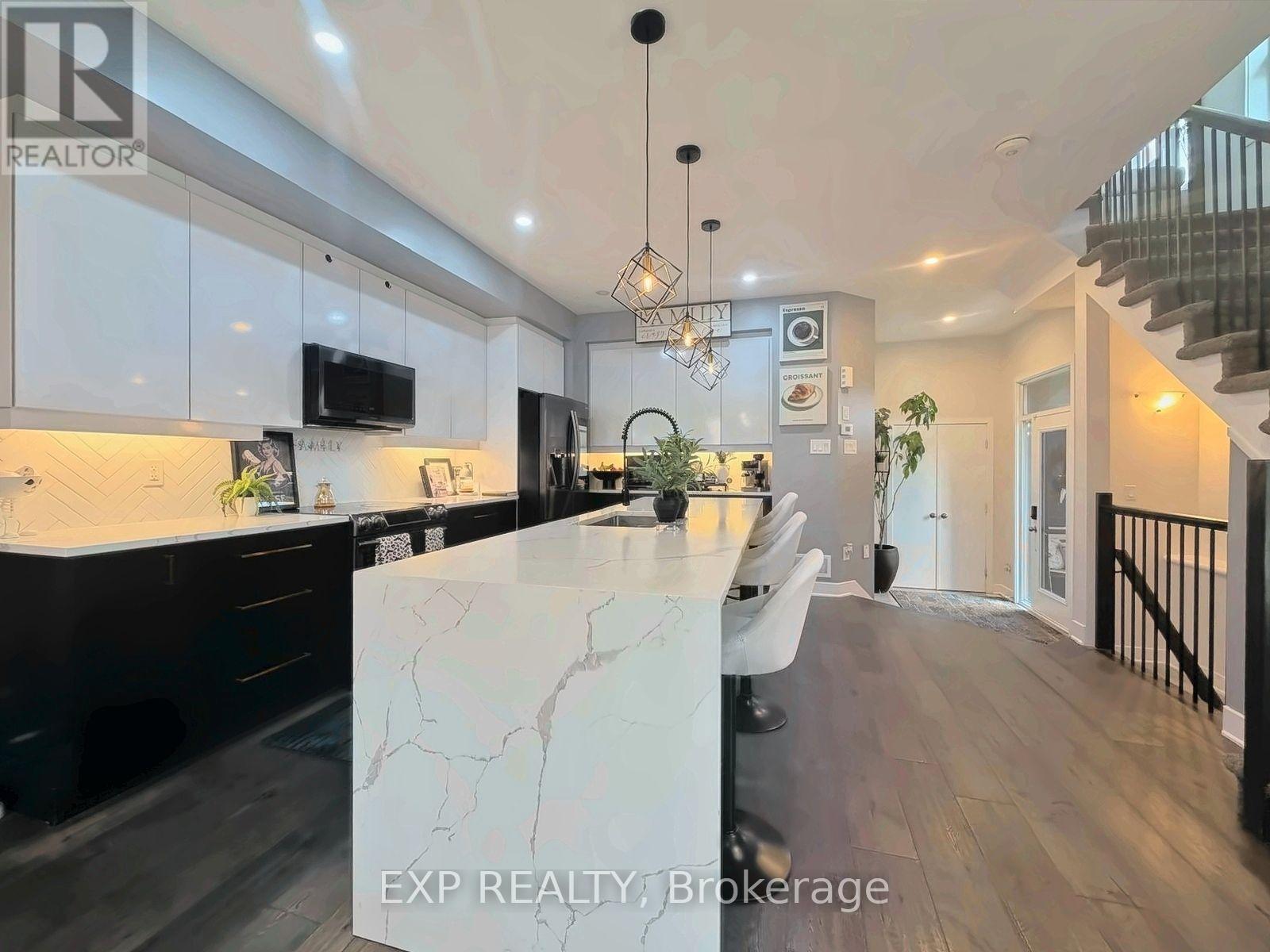543 Rathburn Lane, Ottawa, Ontario  K1T 0T3 - Photo 13 - X14012038