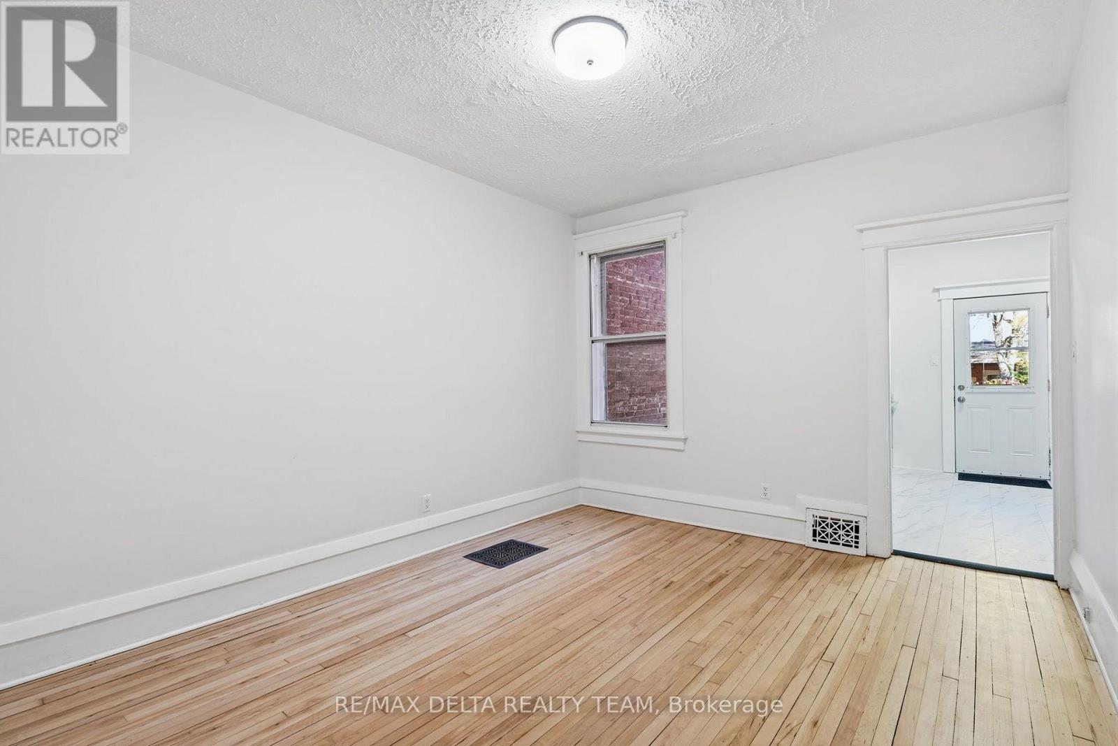179 Goulburn Avenue, Ottawa, Ontario  K1N 8E3 - Photo 10 - X14012372