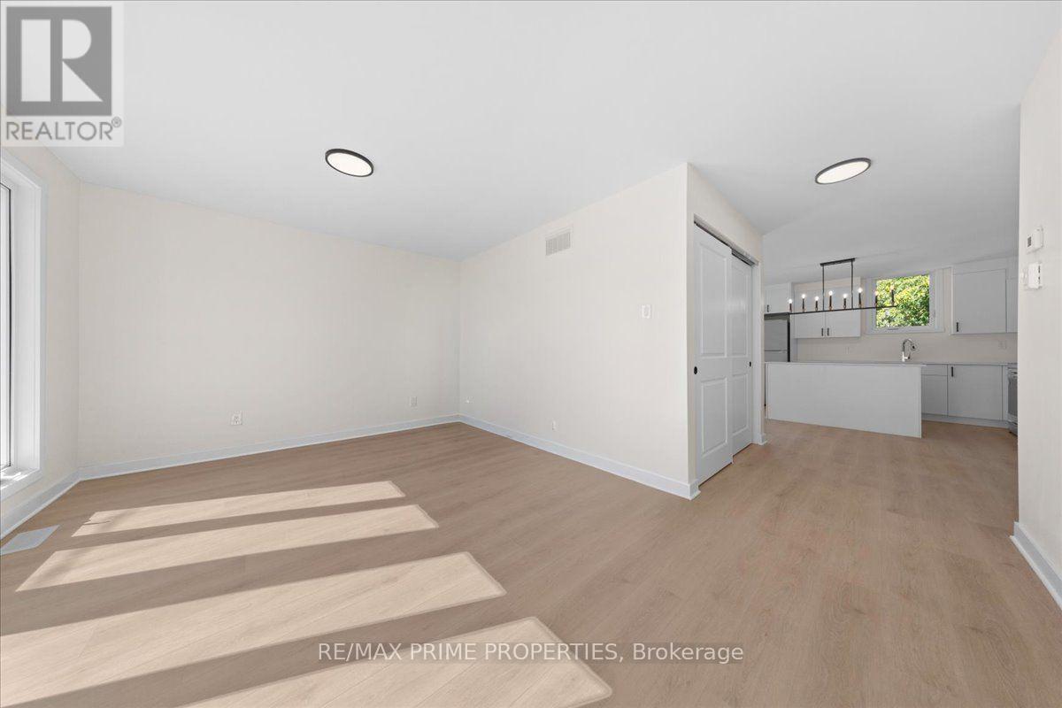 207 Carillon Street, Ottawa, Ontario  K1L 5X7 - Photo 4 - X14012502