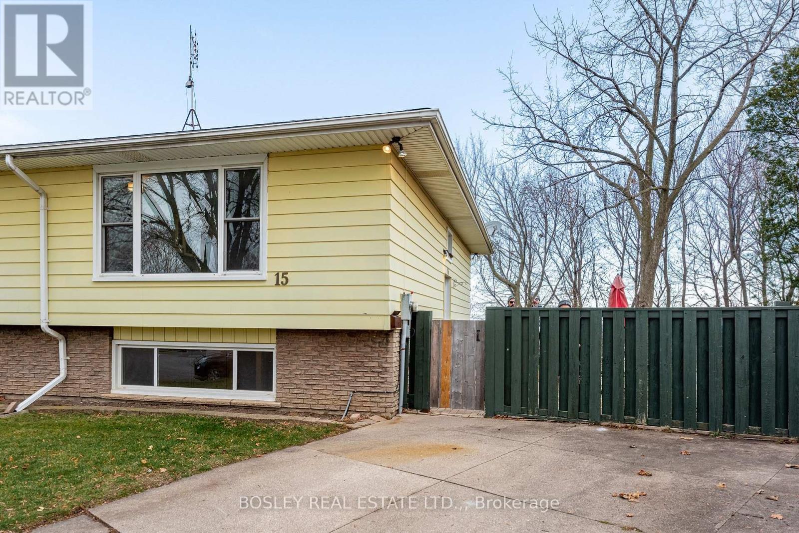 15 Alden Court, St. Catharines, Ontario  L2T 3X2 - Photo 2 - X14010362