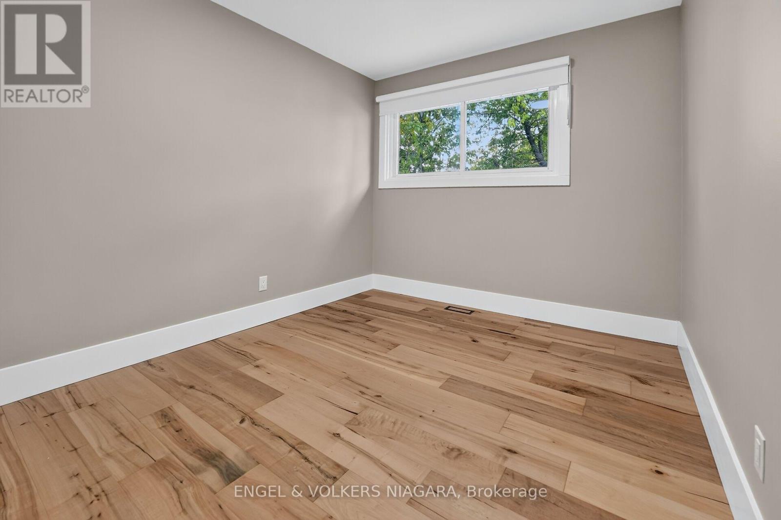 76 Lavinia Street, Fort Erie, Ontario  L2A 2C8 - Photo 11 - X14011802