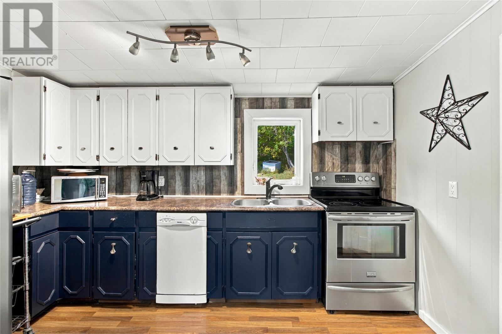 542 Beachycove Road, Tors Cove — photo 11