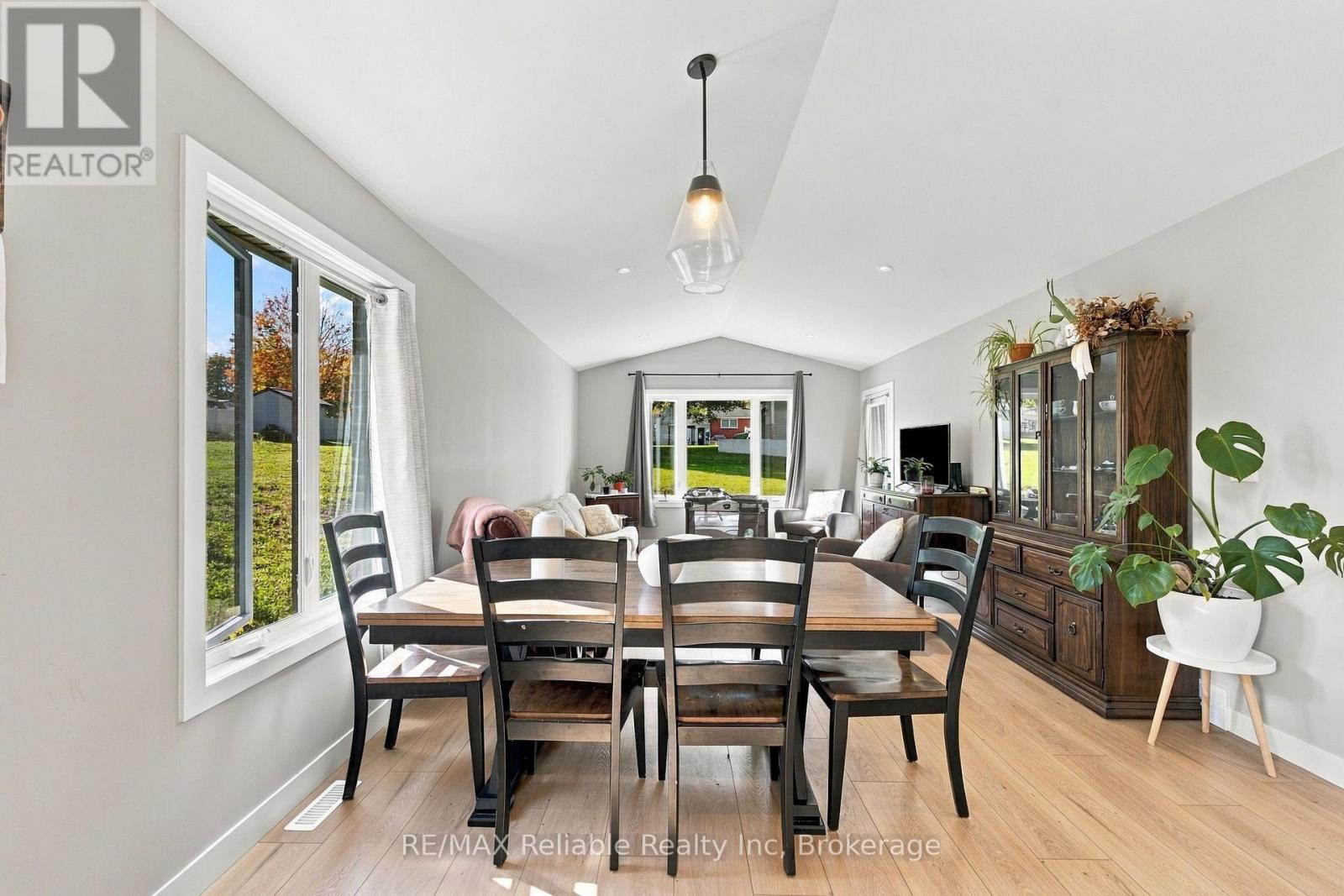 236 Beech Street, Central Huron, Ontario N0M 1L0 - Photo 16 - X14013094
