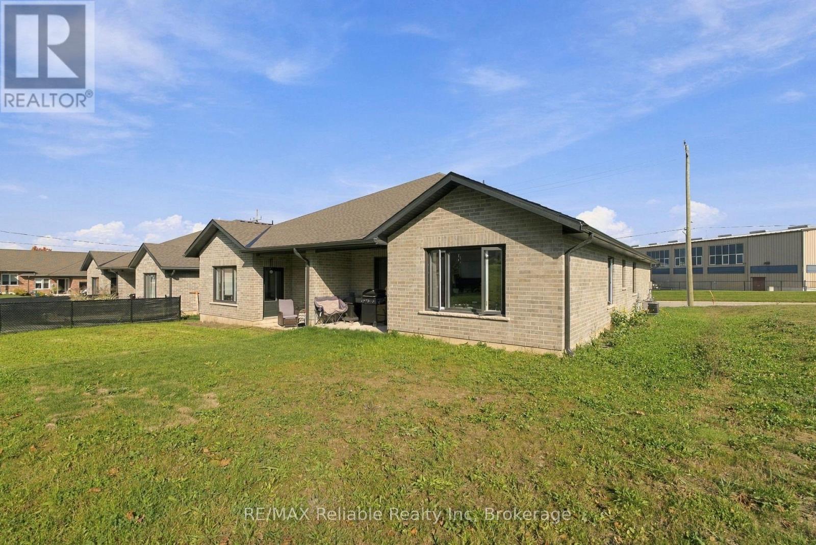 236 Beech Street, Central Huron, Ontario N0M 1L0 - Photo 26 - X14013094