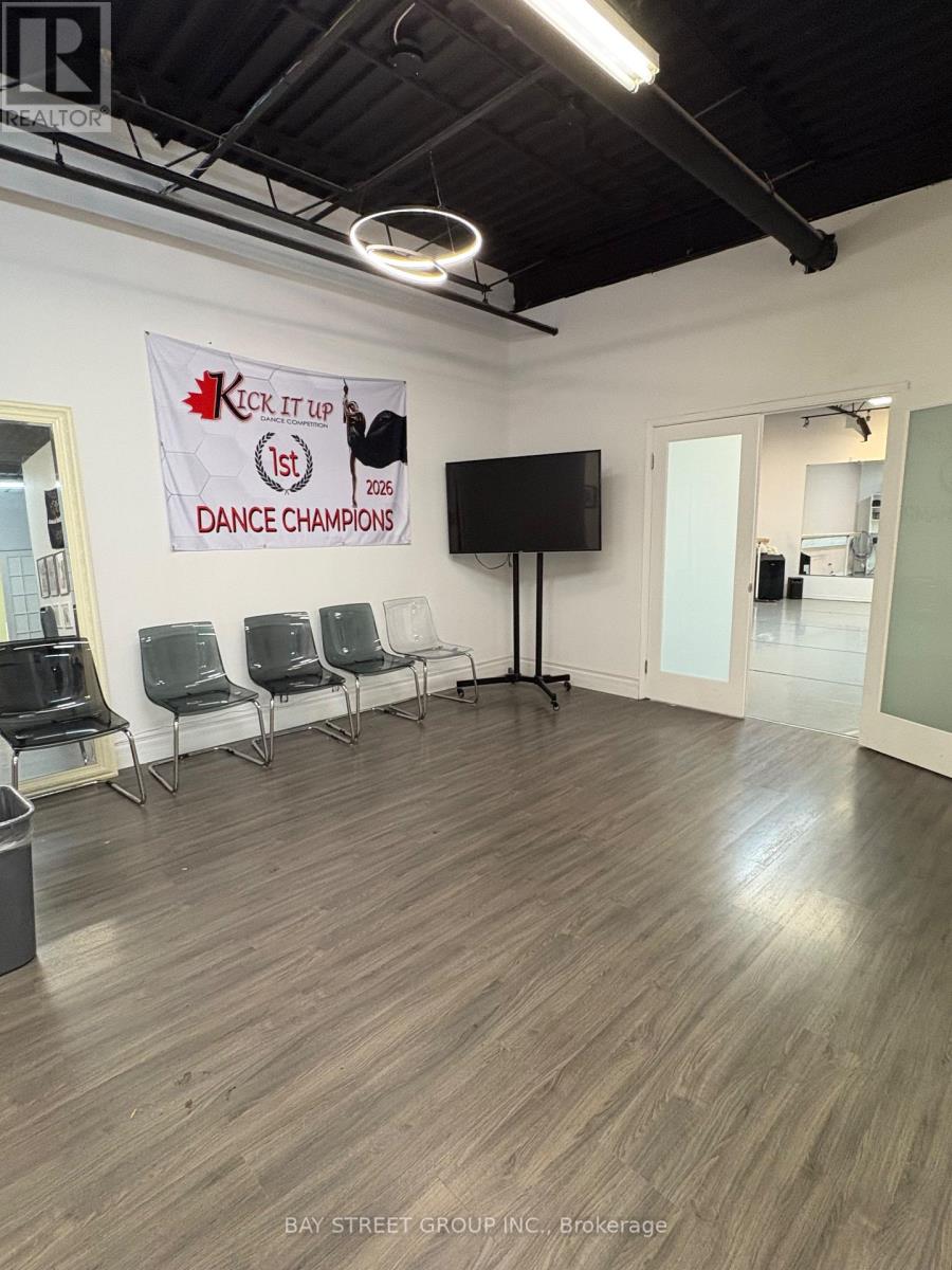 2nd Fl B - 20 East Beaver Creek Road, Richmond Hill, Ontario  L4B 1G6 - Photo 10 - N13877226