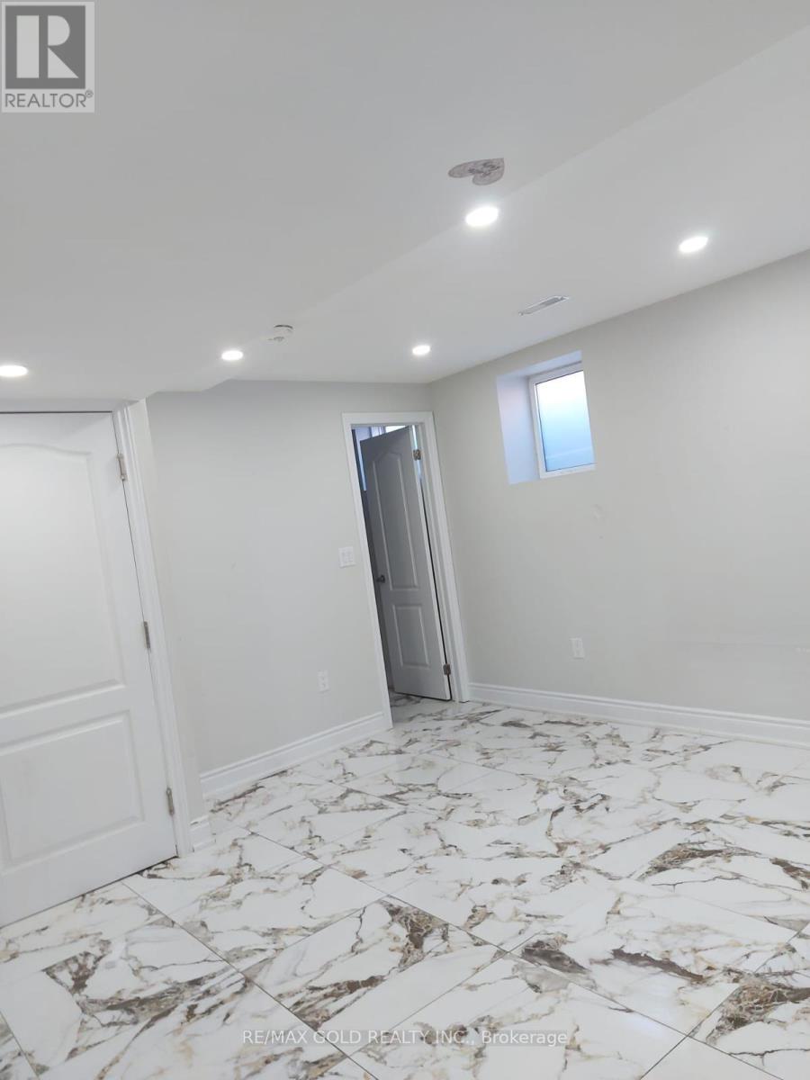 36 Cyclone Trail, Brampton, Ontario  L7A 5E7 - Photo 2 - W14006636