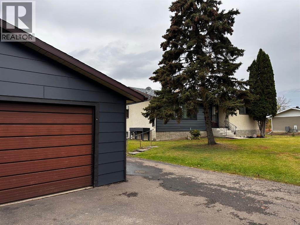210 Kent Street, Rural Camrose County, Alberta  T4V 2N1 - Photo 3 - A2351363
