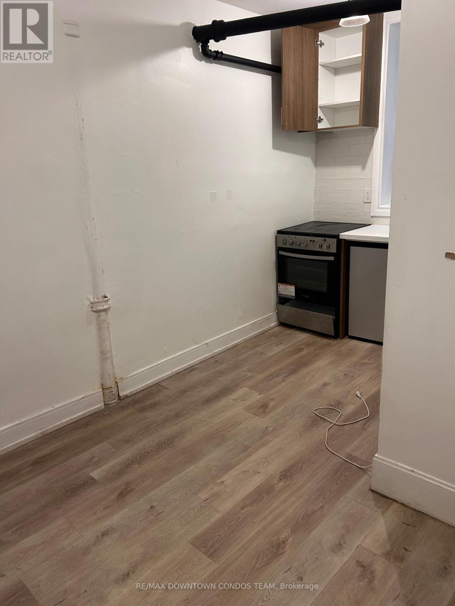 17 - 917 St Clair Avenue W, Toronto, Ontario  M6C 1C7 - Photo 13 - C14010850
