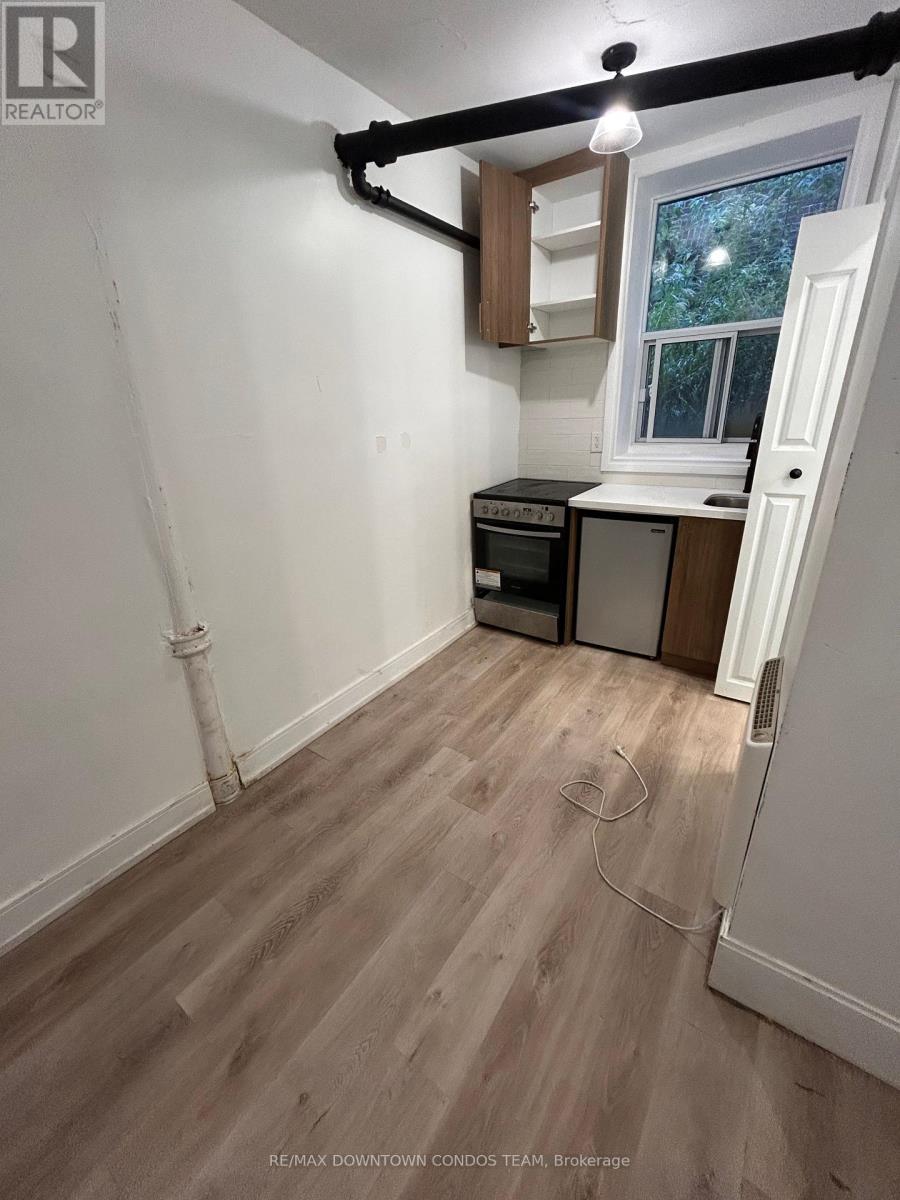 17 - 917 St Clair Avenue W, Toronto, Ontario  M6C 1C7 - Photo 14 - C14010850