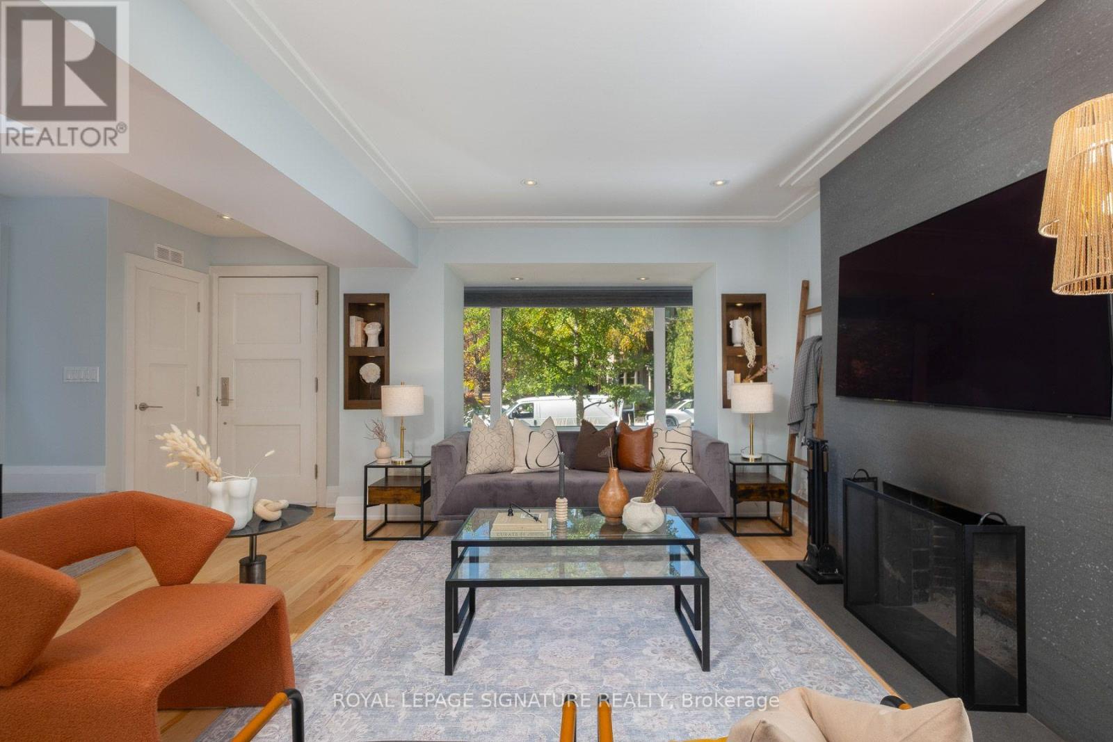 35 Bessborough Drive, Toronto, Ontario  M4G 3H6 - Photo 4 - C14011372