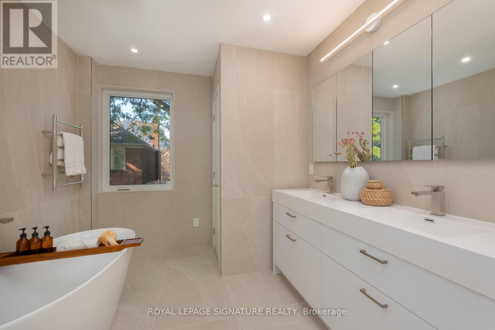 35 Bessborough Drive, Toronto, Ontario  M4G 3H6 - Photo 46 - C14011372