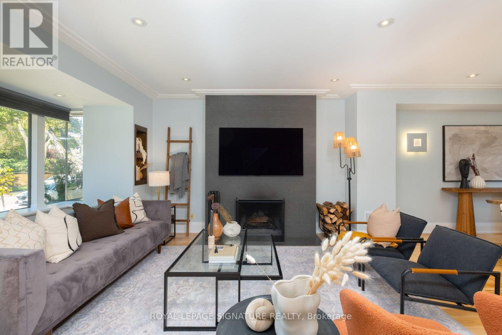 35 Bessborough Drive, Toronto, Ontario  M4G 3H6 - Photo 5 - C14011372
