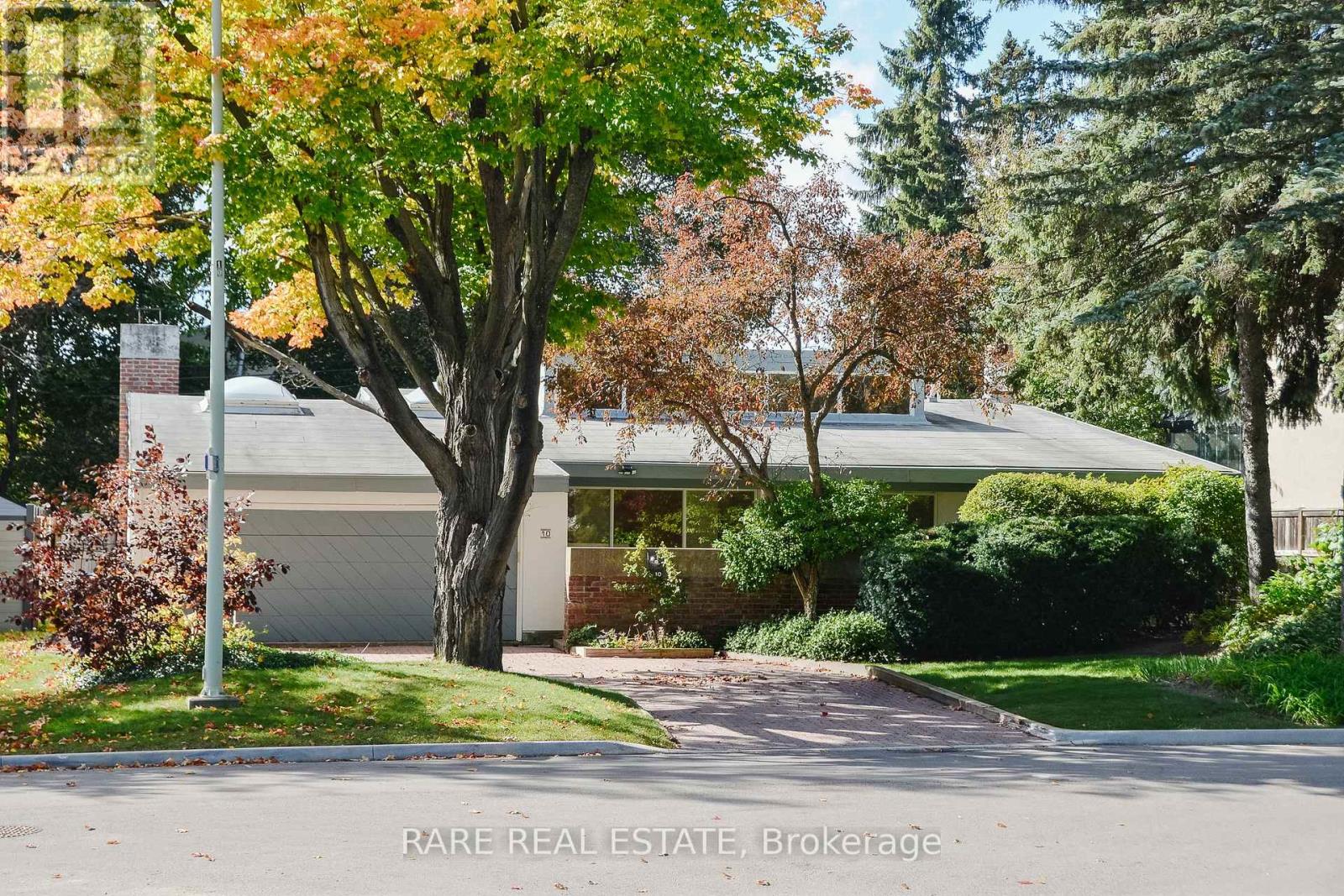 10 Wetherfield Place, Toronto, Ontario  M3B 2E1 - Photo 2 - C14011710
