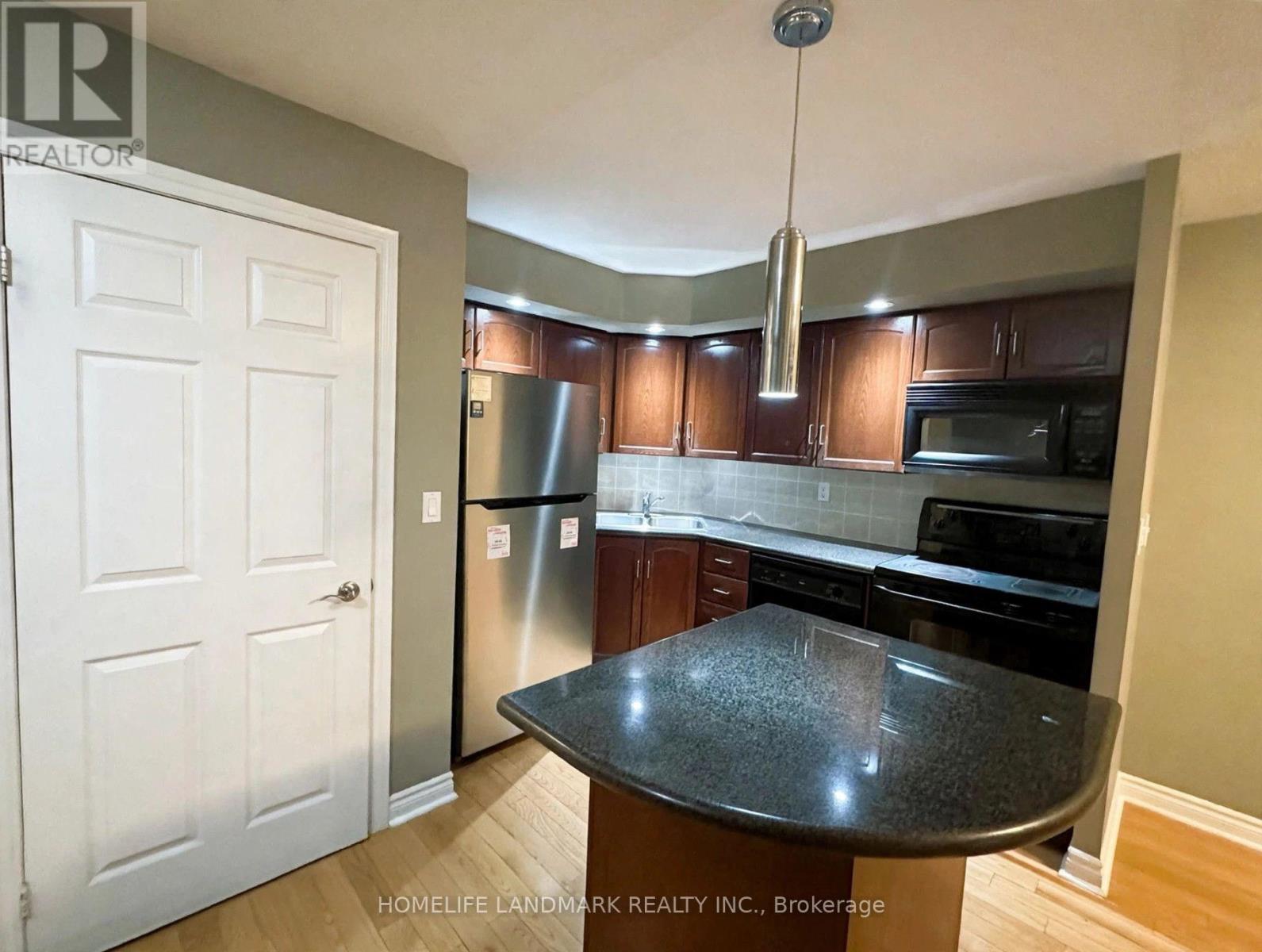 702 - 270 Wellington Street W, Toronto, Ontario  M5V 3P5 - Photo 3 - C14011982