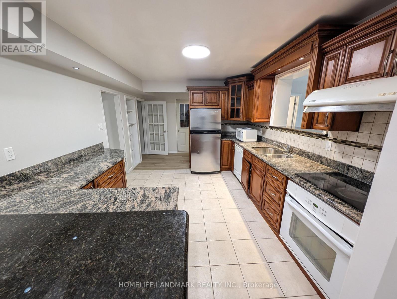 22 Threadneedle Crescent, Toronto, Ontario  M2H 1Z4 - Photo 5 - C14013748