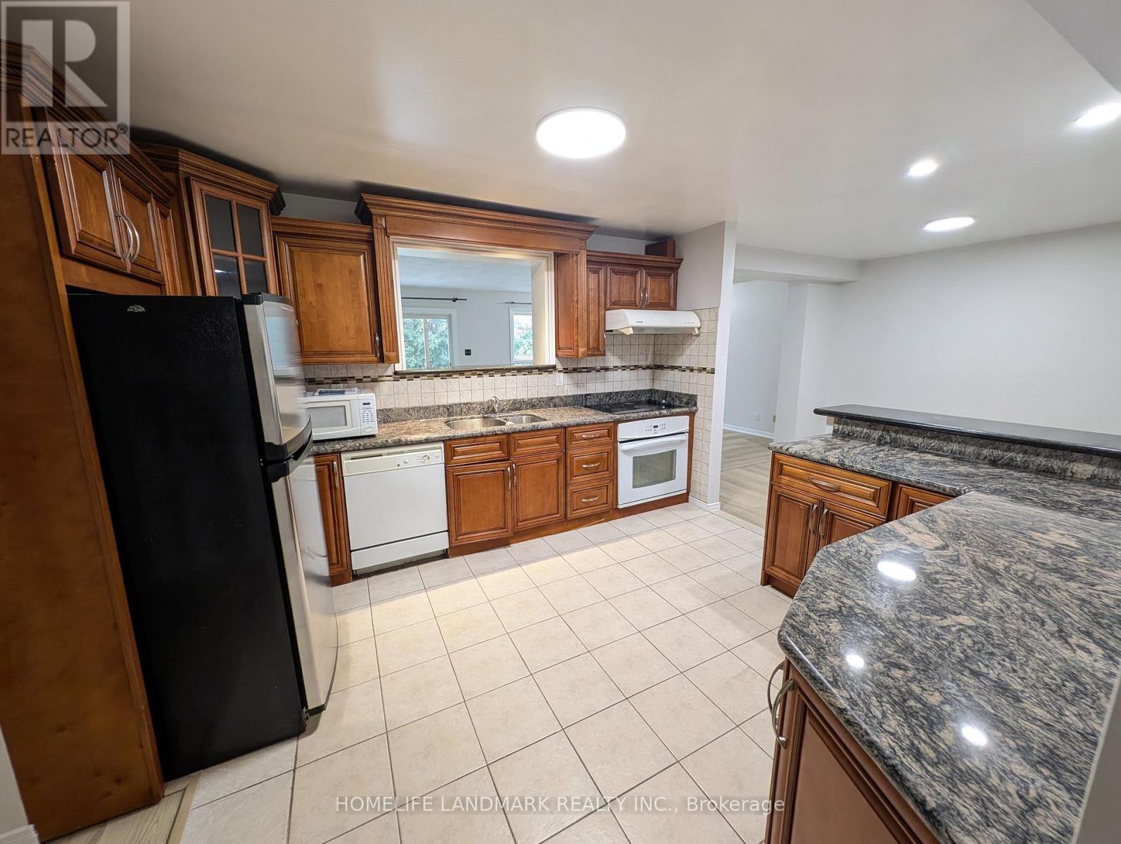 22 Threadneedle Crescent, Toronto, Ontario  M2H 1Z4 - Photo 6 - C14013748