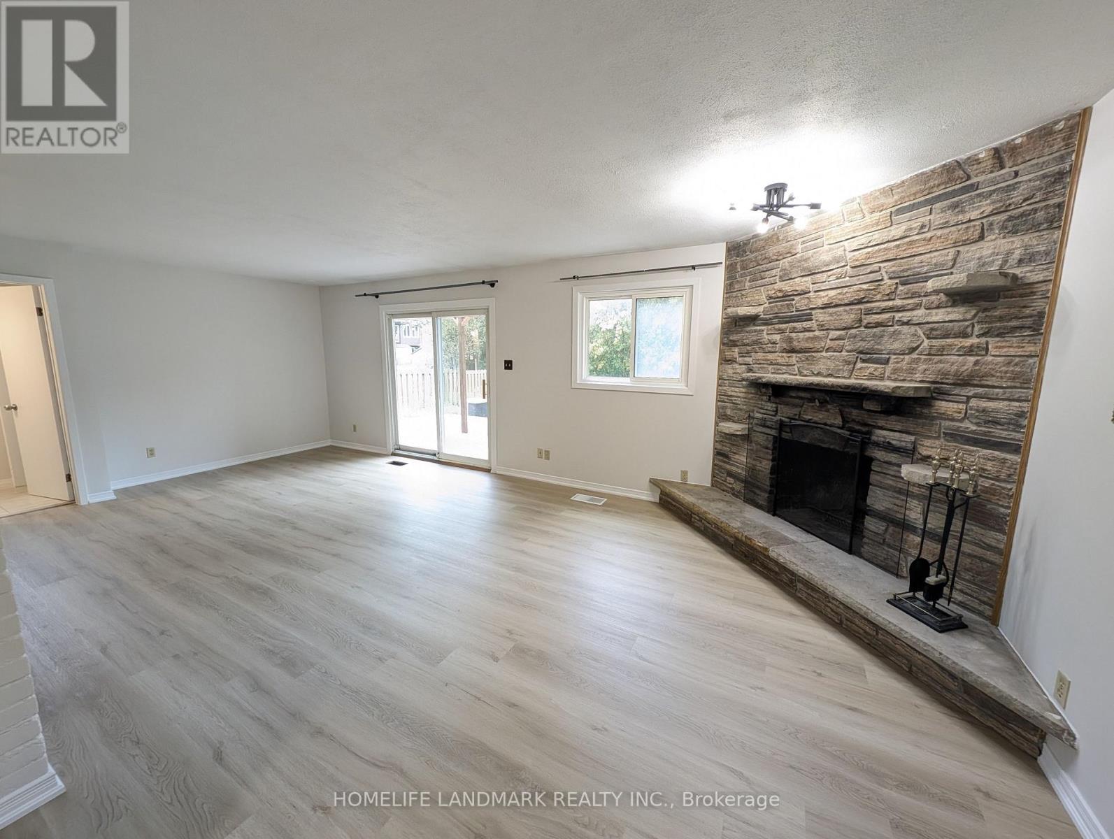 22 Threadneedle Crescent, Toronto, Ontario  M2H 1Z4 - Photo 7 - C14013748
