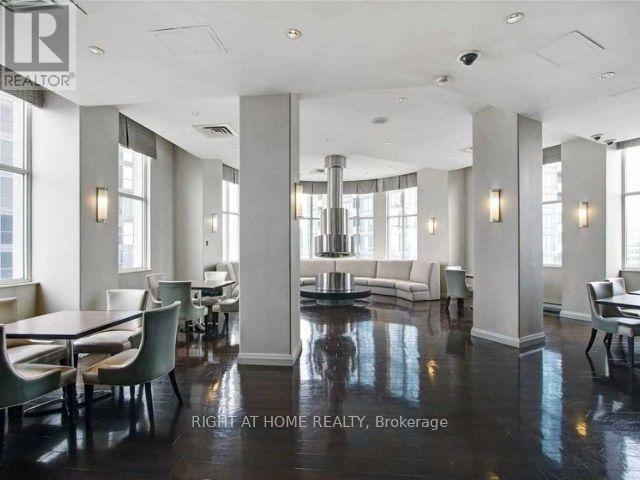 2522 - 25 The Esplanade, Toronto, Ontario  M5E 1W5 - Photo 14 - C14013772