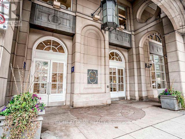 2522 - 25 The Esplanade, Toronto, Ontario  M5E 1W5 - Photo 2 - C14013772