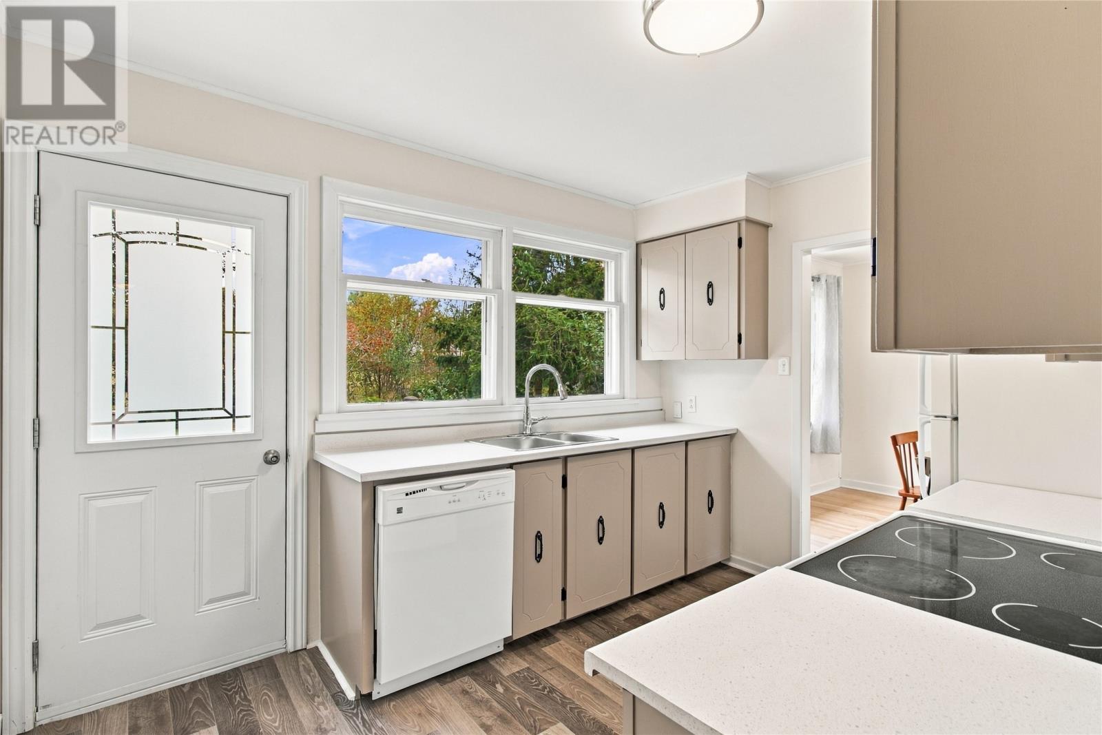 6 Cherry Hill Road, St. John's — photo 10