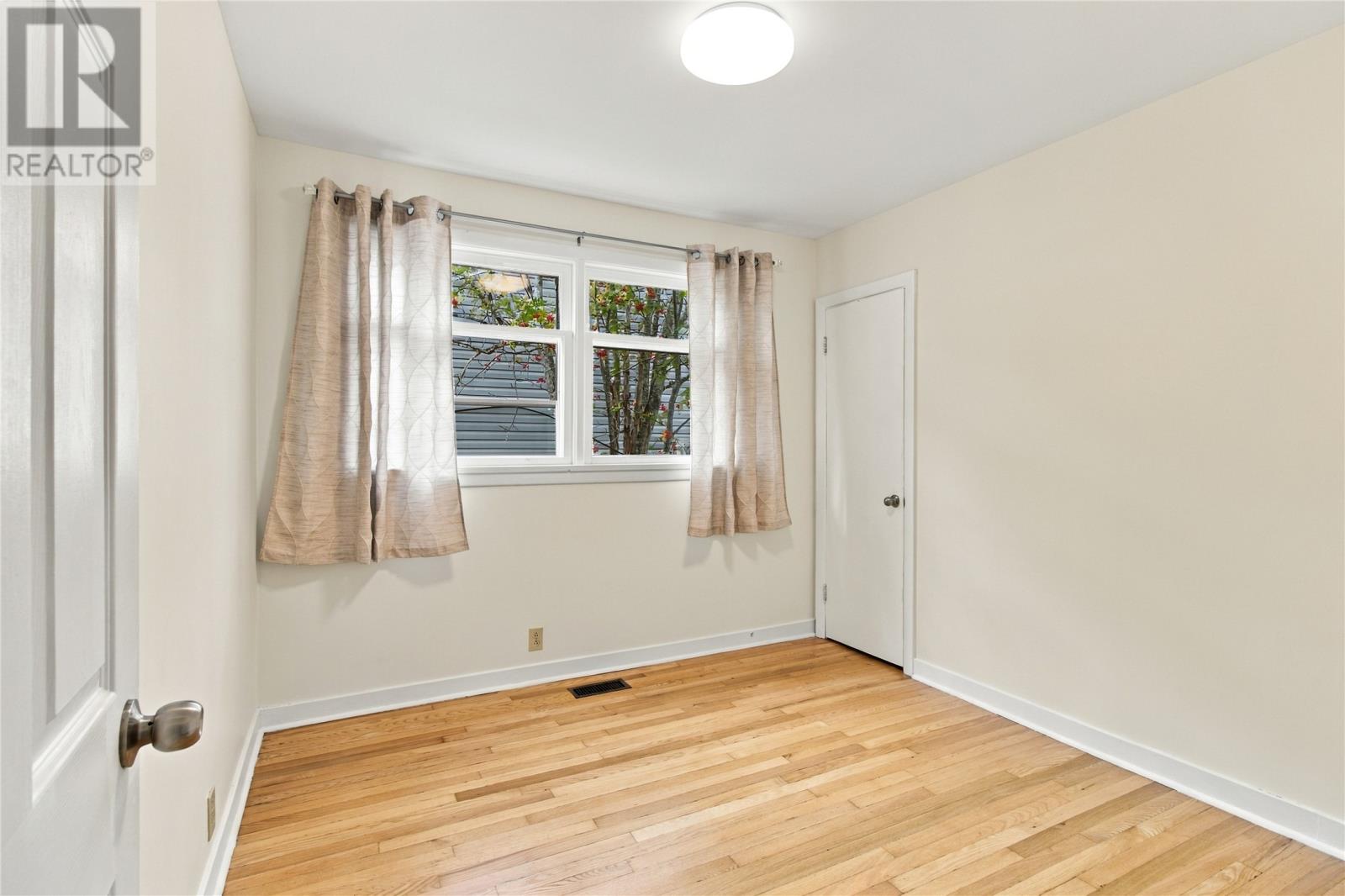 6 Cherry Hill Road, St. John's — photo 12
