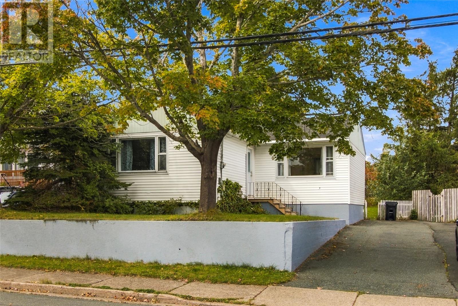 6 Cherry Hill Road, St. John's — photo 3