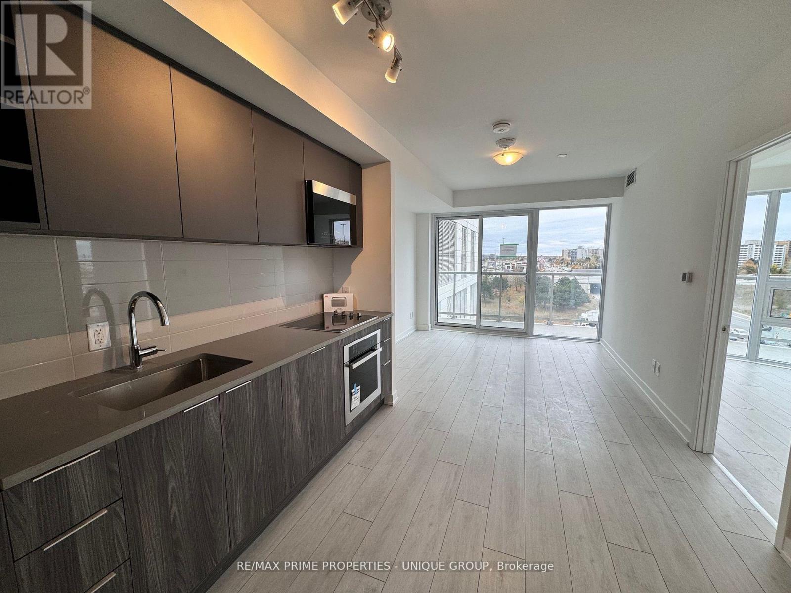 701 - 2033 Kennedy Road, Toronto, Ontario  M1T 0V9 - Photo 4 - E14009856