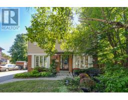 6 STANDBRIDGE COURT, Toronto, Ontario