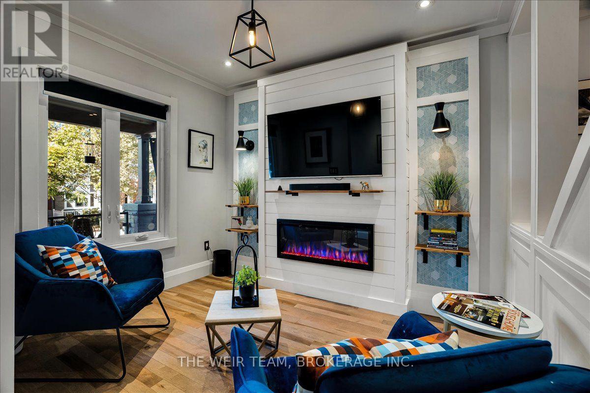 13 Amroth Avenue, Toronto, Ontario  M4C 4H3 - Photo 3 - E14012160