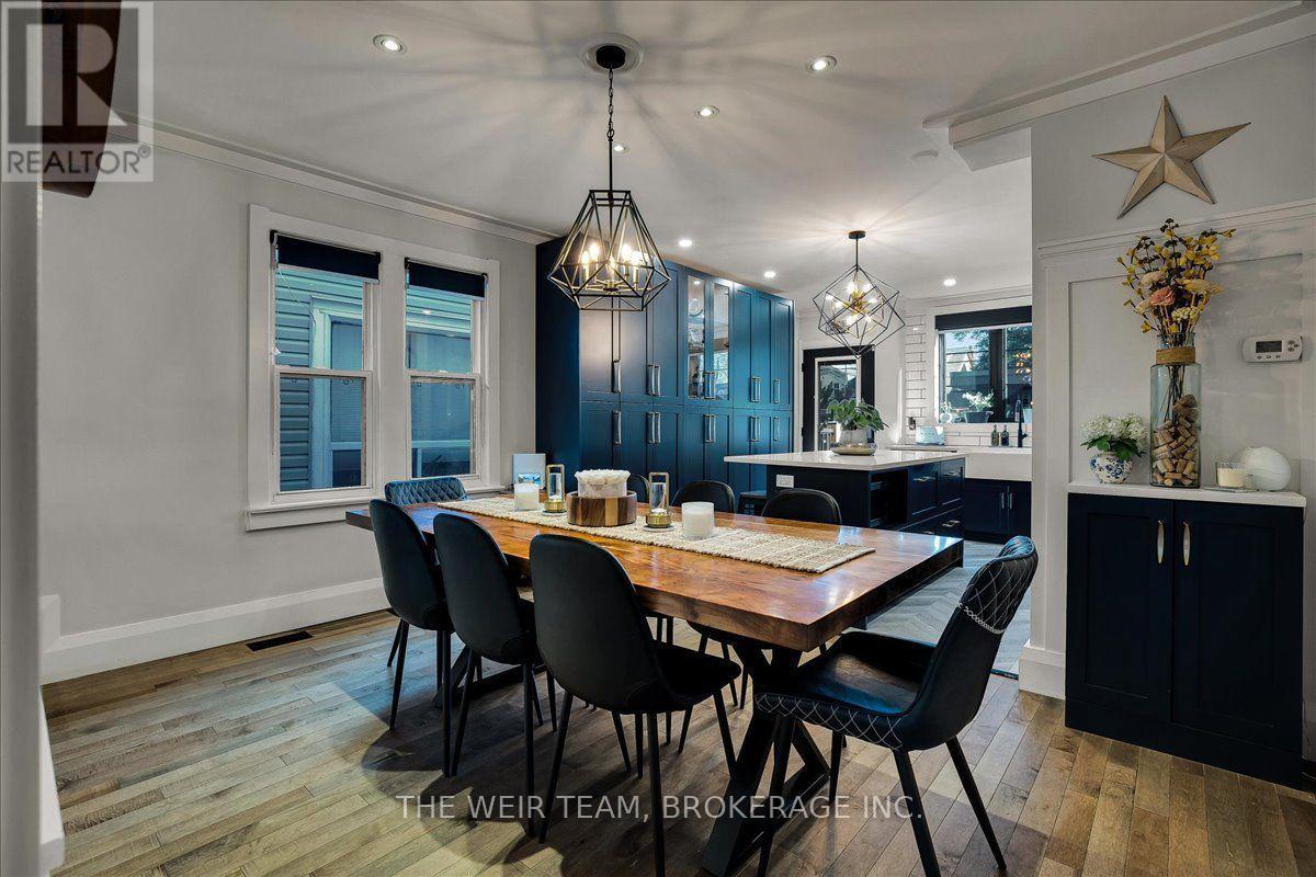 13 Amroth Avenue, Toronto, Ontario  M4C 4H3 - Photo 4 - E14012160