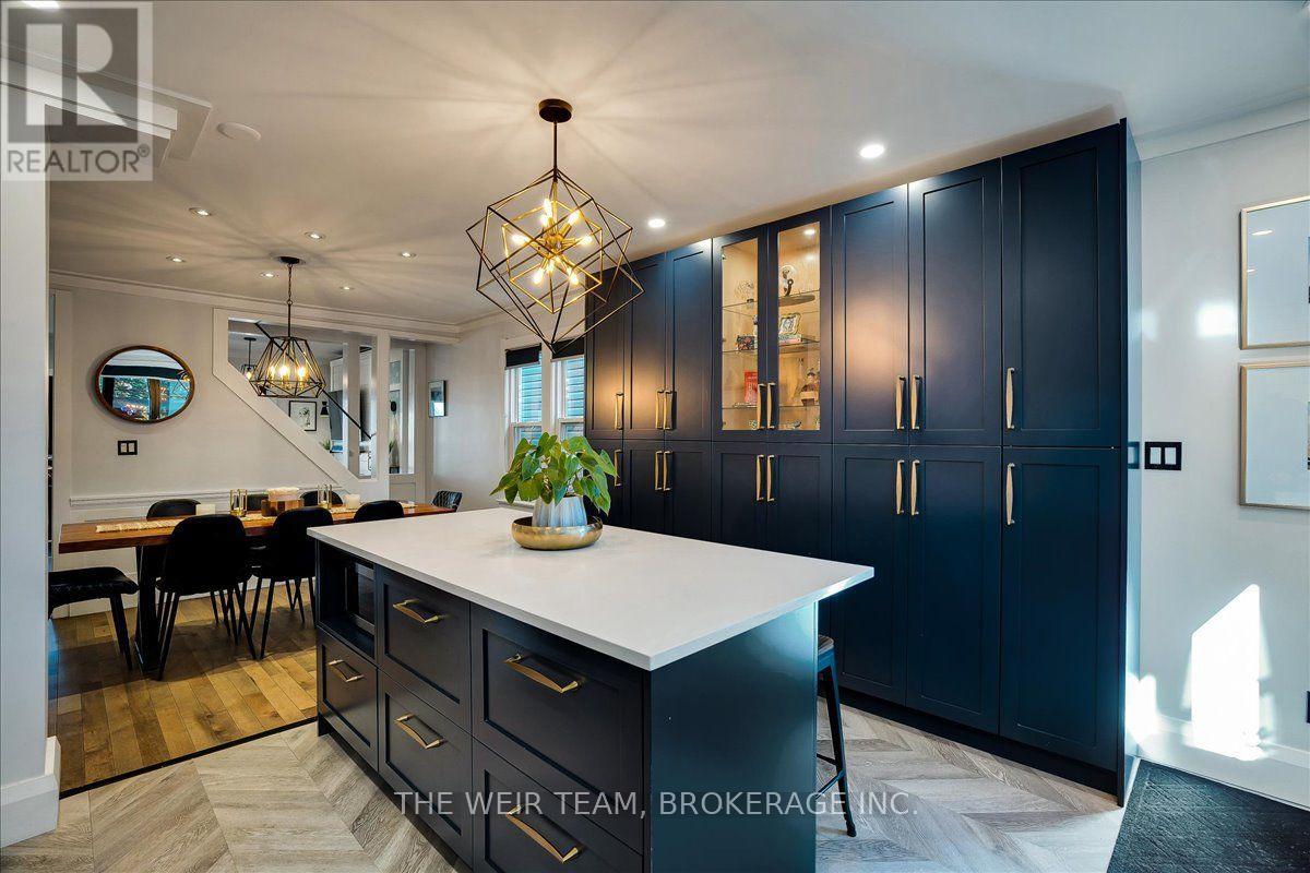 13 Amroth Avenue, Toronto, Ontario  M4C 4H3 - Photo 9 - E14012160
