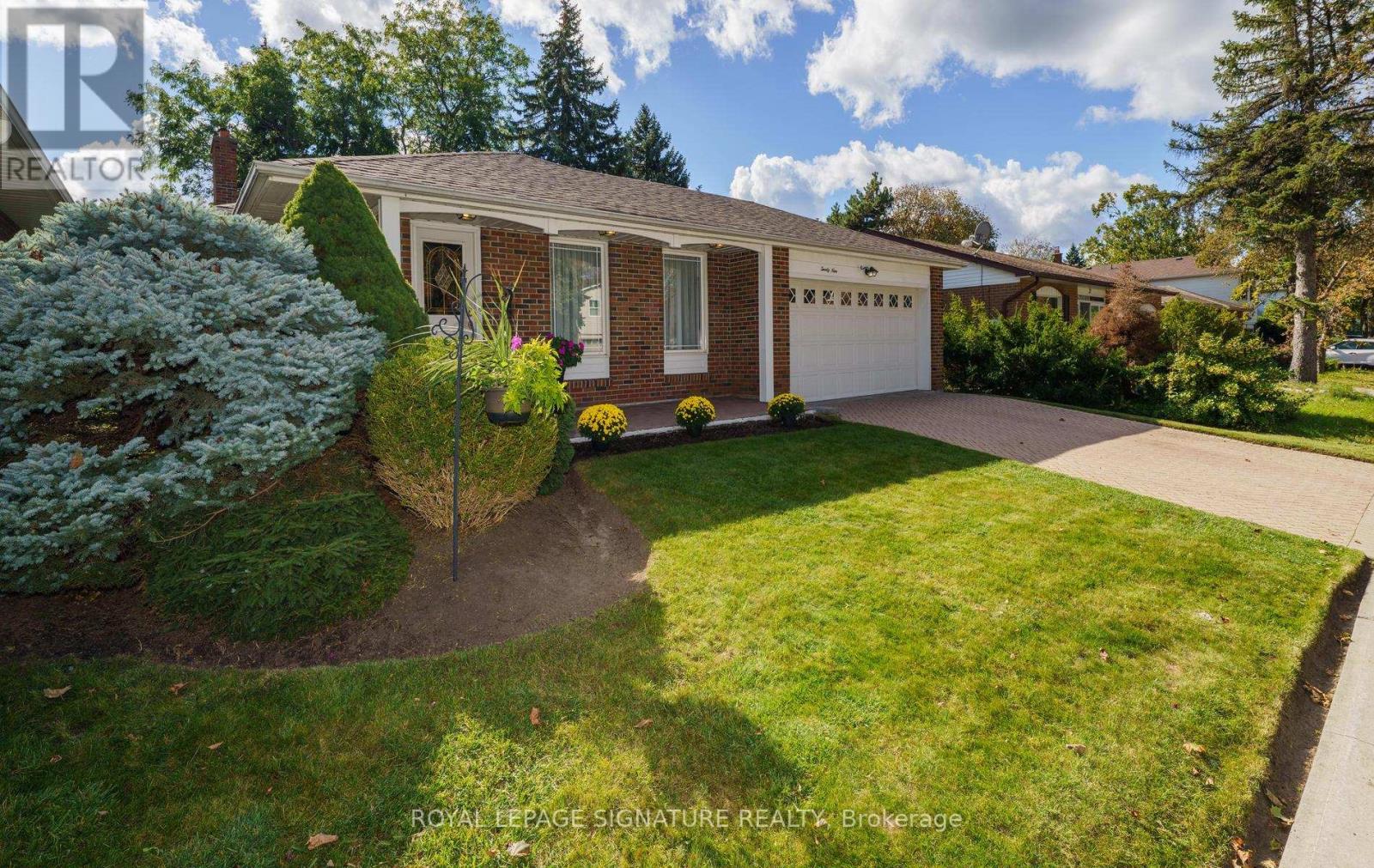 29 Fluellen Drive, Toronto, Ontario  M1W 2B2 - Photo 2 - E14012170