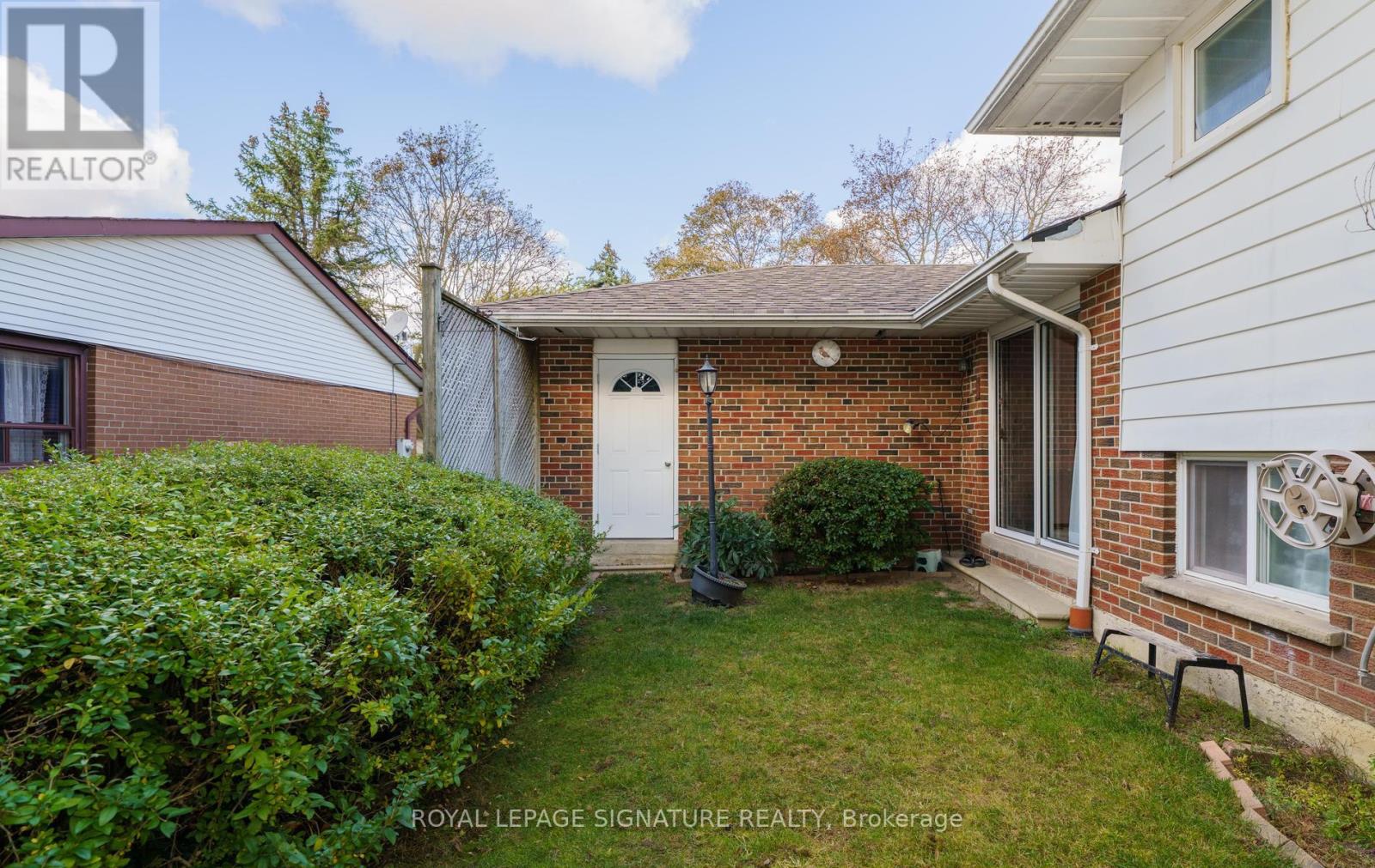29 Fluellen Drive, Toronto, Ontario  M1W 2B2 - Photo 41 - E14012170