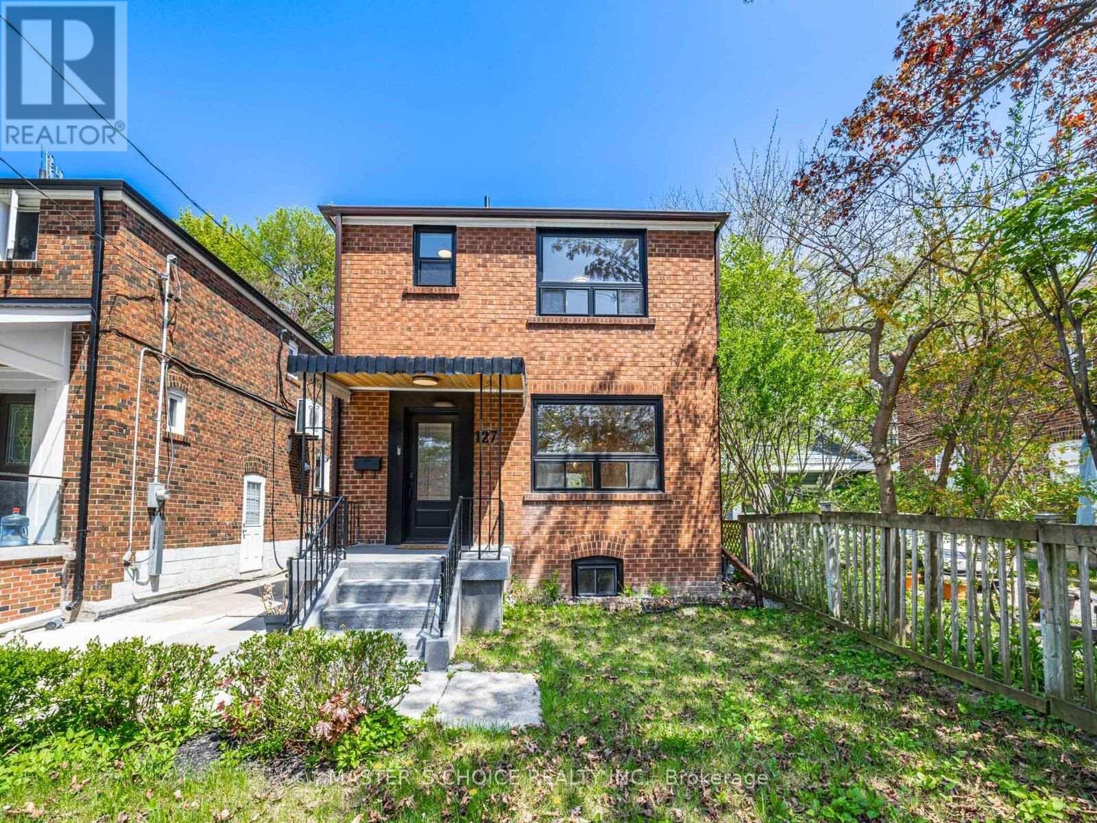 127 HIGHFIELD ROAD, Toronto, Ontario