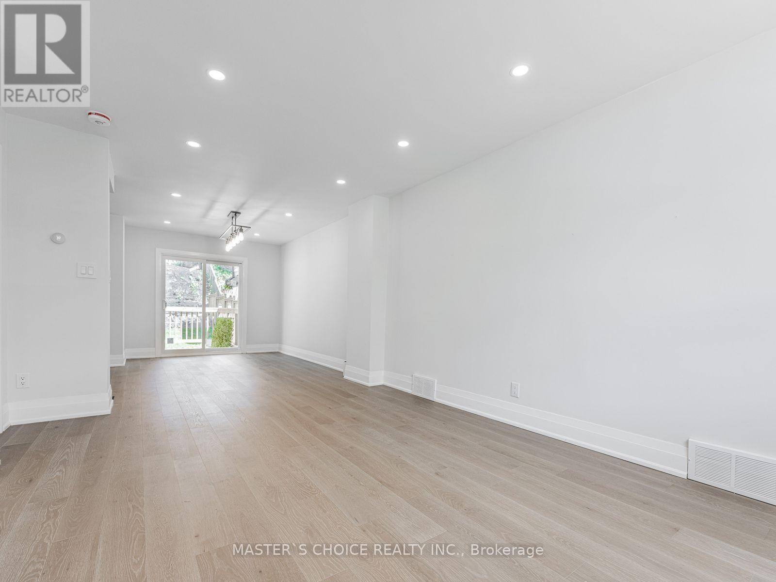 127 Highfield Road, Toronto, Ontario  M4L 2T9 - Photo 14 - E14013736