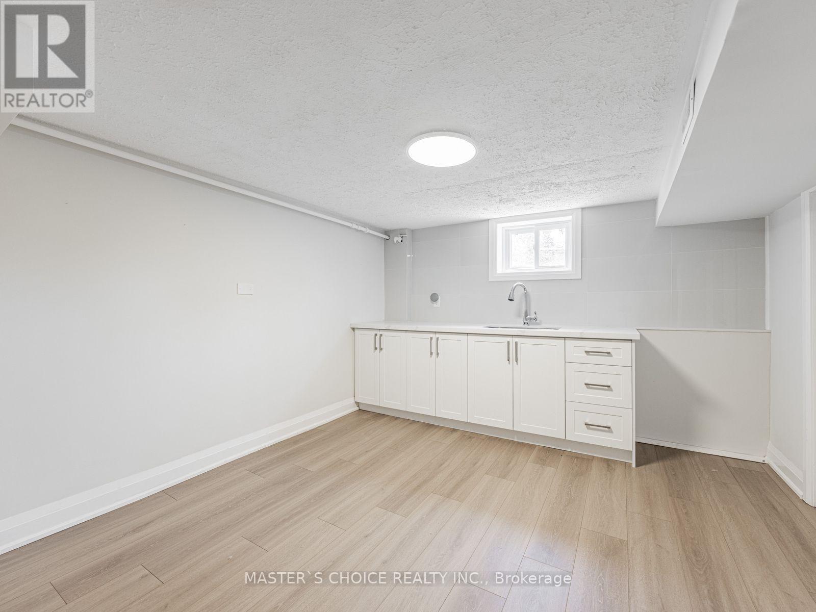 127 Highfield Road, Toronto, Ontario  M4L 2T9 - Photo 18 - E14013736