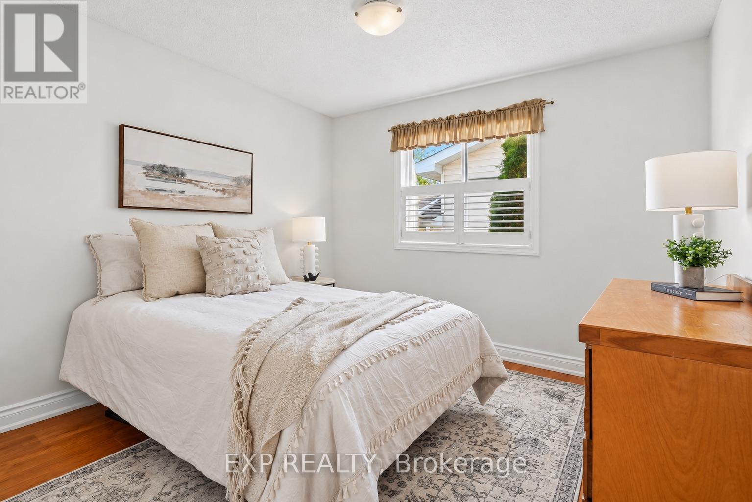 2434 Ralph Street, Innisfil, Ontario  L9S 2G4 - Photo 11 - N14009706