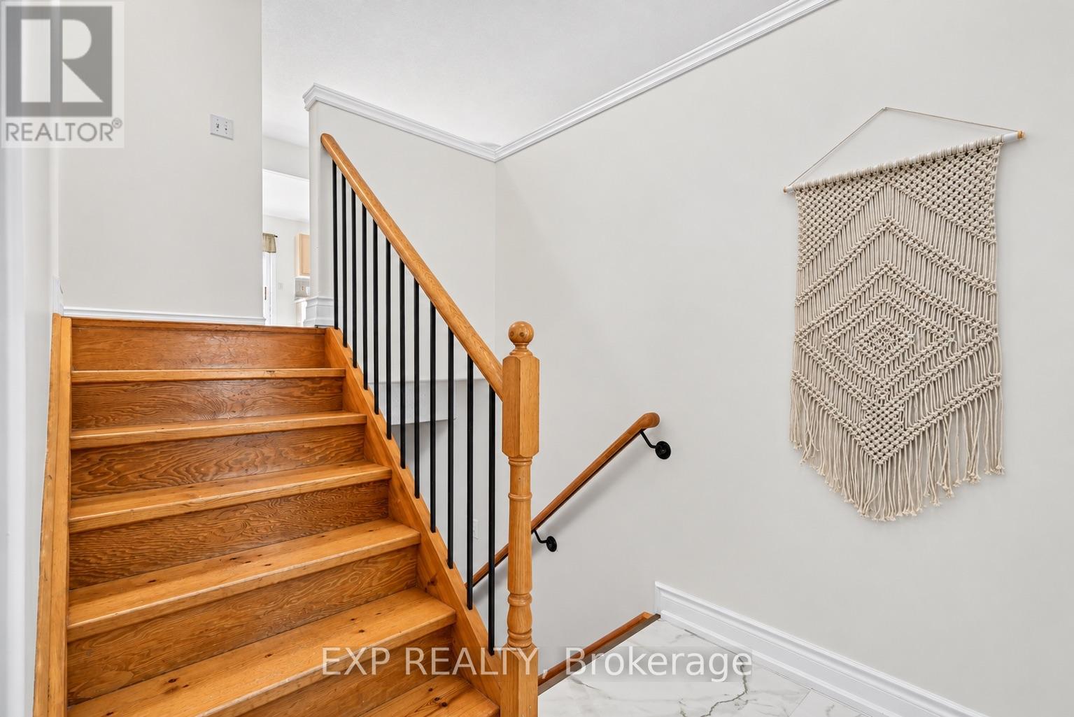 2434 Ralph Street, Innisfil, Ontario  L9S 2G4 - Photo 3 - N14009706