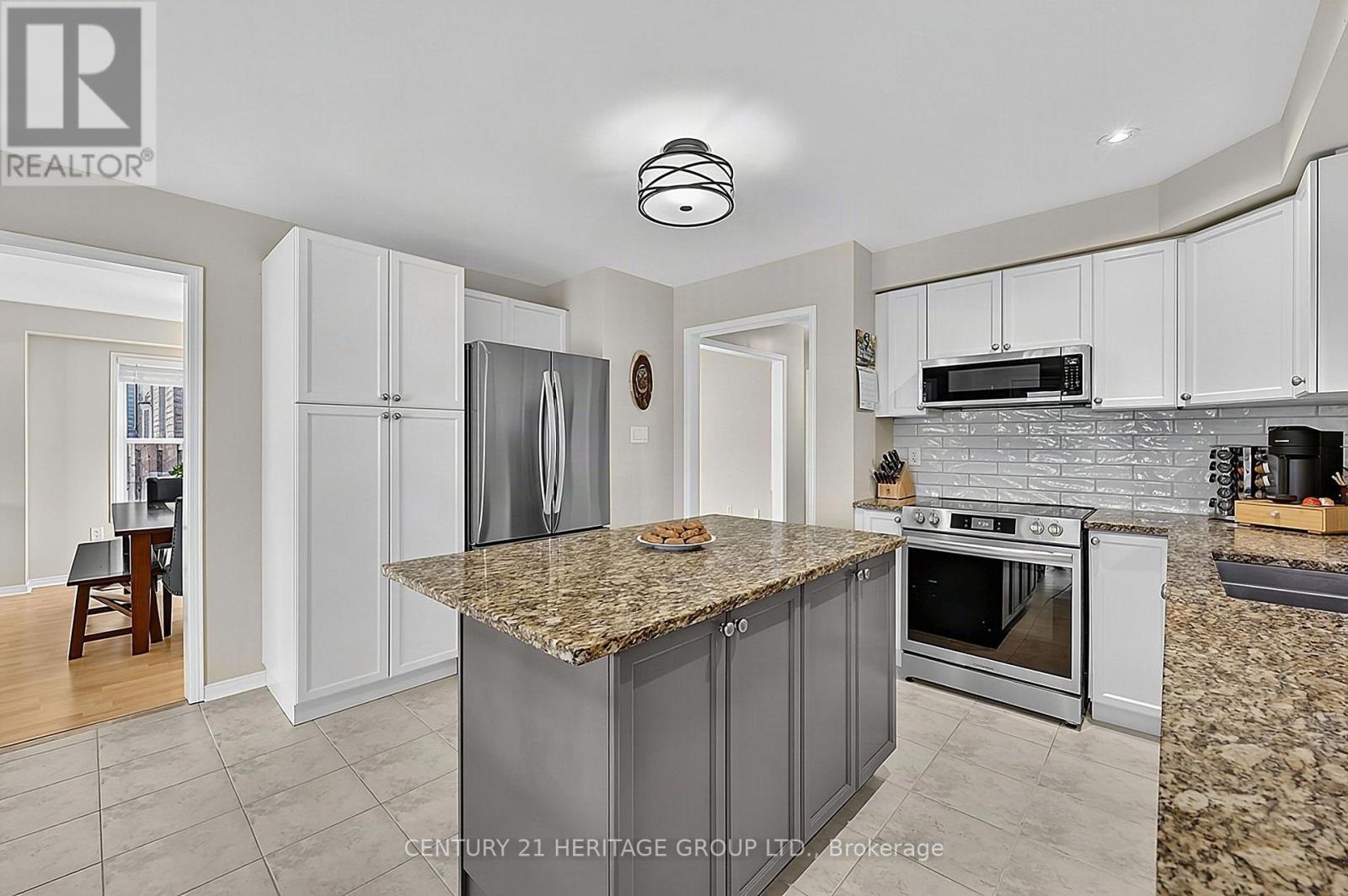 7 Milligan Street, Bradford West Gwillimbury (Bradford), Ontario  L3Z 0A6 - Photo 6 - N14012458